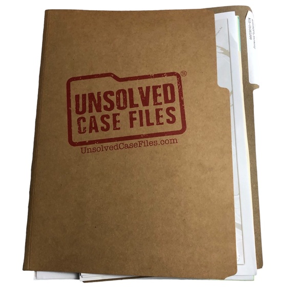 BOARD GAME - Pressman Harmony Ashcroft Unsolved Care Files Board Game. - Picture 5 of 6